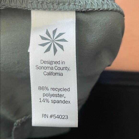 Athleta Aspire Ankle Pants Jasper Green Women’s Sz 12 - Picture 13 of 14